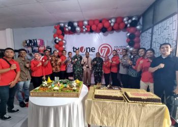 metrodeli/istimewa Kepala Dinas Kominfo Sumatera Utara (Sumut) Ilyas Sitorus mewakili Penjabat (Pj) Gubernur Sumut Agus Fatoni pada acara syukuran yang digelar di Kantor Biro Medan, Jalan Abdul Wahab Rokan, Medan, Jumat, 14 Februari 2025