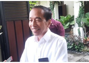 metrodeli/istimewa KONFIRMASI : Presiden ke-7 RI Jokowi ketika dikonfirmasi di kediamannya Solo, Jumat, 21 Februari 2025.