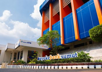 Gedung Bank Sumut Persimpangan Jalan Diponegoro/Zainul Arifin