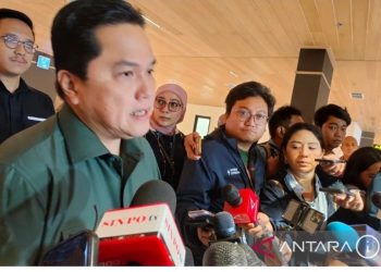 metrodeli/istimewa Menteri BUMN Erick Thohir menyampaikan keterangan kepada awak media di Bandara Soekarno-Hatta, Tangerang, Banten, Sabtu, 1 Maret 2025. ANTARA/Aji Cakti.