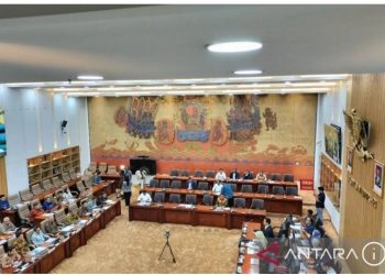 metrodeli/istimewa RDP : Suasana Rapat Dengar Pendapat antara para direktur utama BUMN Karya dengan Komisi VI DPR RI di Jakarta, Rabu (5/3/2025). (ANTARA/Aji Cakti)