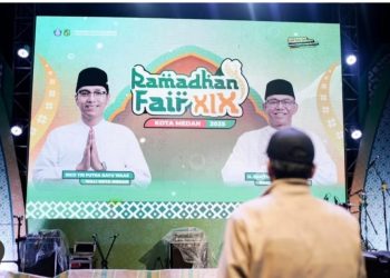metrodeli/istimewa TINJAU : Walikota Medan Rico Waas saat meninjau persiapan Ramadhan Fair 2025 di Jalan Masjid Raya, Jumat, 7 Maret 2025. Instagram Rico Waas