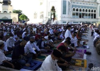 metrodeli/istimewa Foto: Suasana salat Id di Masjid Raya Medan beberapa waktu lalu (Datik Haris/detikcom)