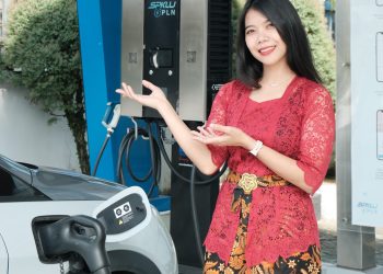 metrodeli/istimewa HARI KARTINI : Memperingati Hari Kartini, Srikandi PLN UP3 Binjai menunjukkan kiprah nyatanya sebagai agen perubahan melalui kegiatan sosialisasi Stasiun Pengisian Kendaraan Listrik Umum (SPKLU), Senin, 21 April 2025.