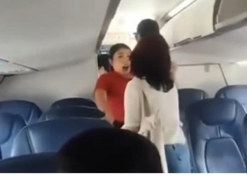 metrodeli/istimewa CEKIK : Diduga Anggota DPRD Sumut Cekik Pramugari di pesawat, Senin 14 April 2025.