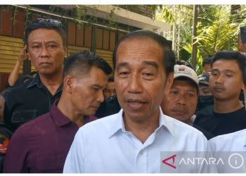 metrodeli/istimewa KETERANGAN: Jokowi memberikan keterangan kepada wartawan di Solo, Jawa Tengah, Rabu (16/4/2025). ANTARA/Aris Wasita