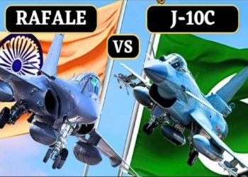 metrodeli/istimewa JET TEMPUR : Militer India angkat bicara soal klaim jet tempur Rafale-nya ditembak jatuh pesawat J-10 Pakistan. Foto/Defence News India