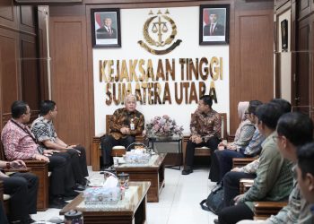 metrodeli/istimewa KUNJUNGAN KERJA : Manajemen PLN UID Sumatera Utara, PLN UIP3BS, PLN Icon Plus melaksanakan kunjungan kerja ke Kejaksaan Tinggi Sumatera Utara, Jumat 25 Juli 2025.