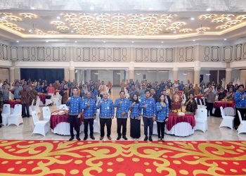 metrodeli/istimewa RAKOR : Sekretaris Daerah Provinsi Sumatera Utara (Sumut) Togap Simangunsong membuka Rapat Koordinasi atas Pelaksanaan Pembangunan pada Pemerintah Kabupaten dan Kota Se-Sumut di Aula Raja Inal Siregar, Kantor Gubernur Sumut Jalan Diponegoro Kota Medan, Kamis 17 Juli 2025.