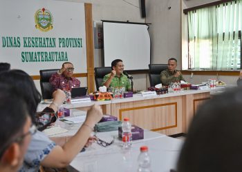 metrodeli/istimewa SEKDAPROVSU : Sekdaprovsu Togap Simangunsong melakukan kunjungan dan silaturahmi dengan pejabat dan Jajaran staf ASN ke Kantor Dinas Kesehatan Provinsi Sumut di Jalan Prof HM Yamin Medan, Kamis 31 Juli 2025.