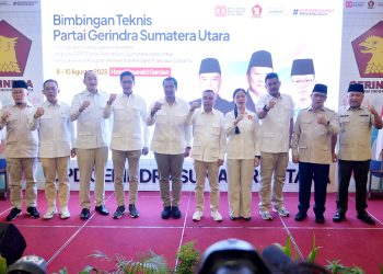 metrodeli/istimewa RAKOR:Gubsu M Bobby Afif Nasution menghadiri Rapat Koordinasi Daerah dan Bimbingan Teknis Anggota DPRD Fraksi Gerindra Sumut, yang dibuka Ketua Harian DPP Gerindra di Ballroom Hotel Emerald Garden Jalan K.L. Yos Sudarso, Kota Medan. Sabtu 9 Agustus 2025.