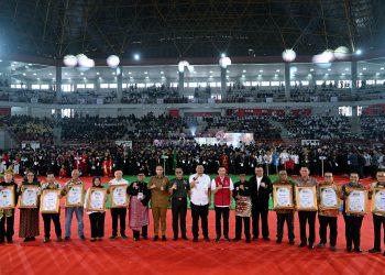 Analisa/istimewa PENCAK SILAT : Gubernur Sumut M Bobby Afif Nasution menghadiri 3rd International Indonesian Pencak Silat Open Championship 2025 yang dibuka secara langsung oleh Wakil Menteri Pemuda dan Olahraga Indonesia Taufik Hidayat di Gedung Serbaguna Pemprov Sumut, Jalan William Iskandar, Medan, Senin 4 Agustus 2025.