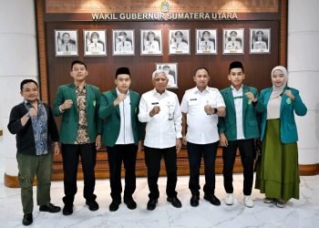metrodeli/istimewa SILATURAHMI : Wagubsu H Surya BSc didampingi Kabiro Adpim Provsu Ady Putra Parlaungan, SAP MAP menerima kunjungan silaturahmi PW IPA Sumut dan PD IPA Kabupaten Asahan, di ruang kerjanya, lantai 9, Kantor Gubernur Sumut, Jalan Diponegoro 30, Medan, Rabu 6 Agustus 2025