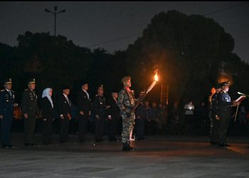 metrodeli/istimewa RENUNGAN SUCI : Gubsu Muhammad Bobby Afif Nasution bersama Wakil Gubernur Sumut Surya, Kapolda Sumut Irjen Wishnu Hermawan, Kajati Sumut Harli Siregar Ketua DPRD Sumut Erni Ariyanti Sitorus serta unsur Forkopimda lainnya, mengikuti Apel Kehormatan dan Renungan Suci dalam rangka HUT RI Ke-80 di Taman Makam Pahlawan, Jalan Sisingamangaraja Medan, Minggu 17 Agustus 2025 dini hari.