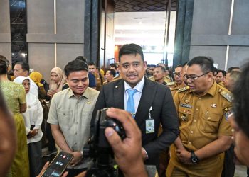 metrodeli/istimewa LAUNCHING UHC: Gubernur Sumatera Utara (Sumut) Bobby Nasution meluncurkan Universal Health Coverage (UHC) Prioritas, Program Berobat Gratis (Probis) Sumut Berkah, di Graha Bhineka Perkasa Jaya, Lubukpakam, Deliserdang, Senin 29 September 2025.