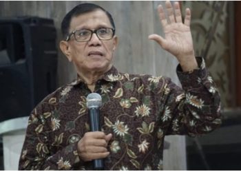 metrodeli/istimewa Hendry Ch Bangun