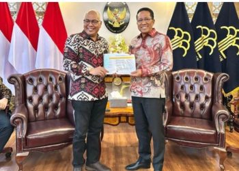 metrodeli/istimewa PERTEMUAN : Pengurus PWI Pusat yang dipimpin Ketum Akhmad Munir, bertemu Menteri Hukum, Supratman Andi Agtas, Kamis 11 September 2025. (Foto: Dok. Istimewa)