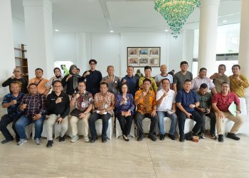 metrodeli/istimewa KONFERENSI PERS : TPID Provinsi Sumut melakukan Konferensi Pers terkait intervensi suplai komoditas cabai merah untuk menjaga kestabilan harga pasar dan menekan angka inflasi Provinsi Sumut, di Lobby Dekranasda Lantai 1 Kantor Gubernur Sumut Jalan Diponegoro Kota Medan, Jumat 10 Oktober 2025.