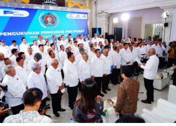 metrodeli/istimewa DIKUKUHKAN : Pengurus PWI Pusat Periode 2025-2030 Dikukuhkan di Monumen Pers Solo Jl.Gajahmada No.59, Sabtu 4 Oktober 2025.