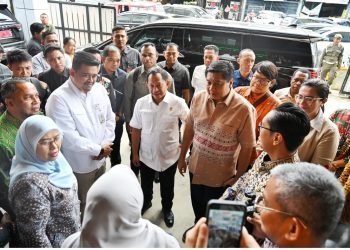 metrodeli/istimewa TINJAU MPP : Gubernur Sumatera Utara (Sumut) Muhammad Bobby Afif Nasution mendampingi Menteri PKP Maruarar Sirait, serta Mendagri Tito Karnavian saat meninjau MPP) Kota Medan di Jalan Iskandar Muda, Jumat 10 Oktober 2025.