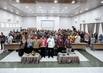 metrodeli/istimewa RAKOR : Kepala Dinas Komunikasi dan Informatika Provinsi Sumatera Utara (Sumut) Erwin Hotmansah Harahap membuka Rapat Koordinasi (Rakor) Akselerasi Satu Data Indonesia (SDI) Pembangunan Statistik se Kabupaten / Kota se Sumatera Utara di Aula Kantor Walikota Pematangsiantar Jalan Merdeka Nomor 10 Kota Pematangsiantar, Kamis 20 November 2025.