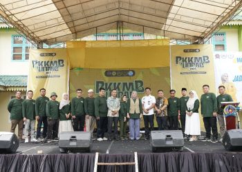 metrodeli/istimewa PEMBUKAAN : Rektor Bidang Akademik dan Kemahasiswaan Siti Anisah, ST, MT bersama Alumni Prodi Manajemen yang kini menjabat sebagai Tenaga Ahli Madya Deputi Bidang Geopolitik DPN Brigjen TNI Mar Rommy Hutagaol, MHan, KA SKUN UNPAB Anggi Pratama, S.E., M.S.I, Kadis Pendidikan Kota Medan Benny Sinomba Siregar, S.E., MAP, Asisten Pemerintahan dan Kesejahteraan Rakyat Kabupaten Langkat Rudi Kinandung, M.AP mem.buka kegiatan PKKMB 2025 UNPAB, Jumat 21 November 2025.