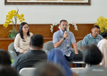 metrodeli/istimewa PUBG : Dinas Pendidikan Provinsi Sumut melakukan Konferensi Pers terkait Perkembangan Program Unggulan Bersekolah Gratis (PUBG) dan kurikulum Marsipature Hutanabe di Lobby Dekranasda Lantai 1 Kantor Gubernur Sumut Jalan Diponegoro Kota Medan, Jumat 14 November 2025.