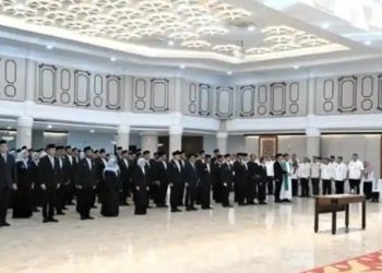 metrodeli/istimewa DILANTIK : Gubernur Sumut Bobby Nasution melantik Pejabat Administrator dan Pejabat Pengawas di Lingkungan Pemerintah Provinsi Sumut, Rabu 8 Oktober 2025. Saat ini ada enam jabatan OPD Pemprov Sumut yang belum diisi oleh pejabat defenitif. 