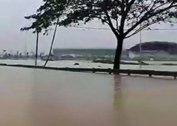 metrodeli/istimewa BANJIR: Kawasan Sport Center Sumut hingga akses jalan menuju Bandara Kualanamu dan Kulanamu-Medan terendam banjir, Kamis 27 November 2025.