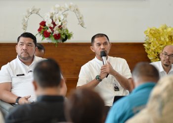 metrodeli/istimewa PAPARKAN : Kepala Dinas Pendidikan Sumut Alexander Sinulingga menyampaikan pemaparannya dalam konferensi pers yang digelar Dinas Komunikasi dan Informatika Sumut di Lobby Dekranasda, Kantor Gubernur Sumut, Jalan Pangeran Diponegoro 30 Medan, Rabu 21 Januari 2026.