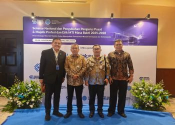 metrodeli/istimewa HADIRI : Kepala Dinas Perhubungan Provinsi Sumatera Utara (Kadishub Sumut) Yuda Pratiwi Setiawan, SSTP, MSP diwakili Kepala Bidang Angkutan Jalan Dinas Perhubungan Provinsi Sumatera Utara Ir Malik Assalih Harahap, ST, MM IPM, ASEAN Eng berfoto bersama Asisten Setdaprovsu Basyarin Tanjung, Parlindungan Purba menghadiri Seminar Nasional Masyarakat Transportasi Indonesia (MTI) di Hotel Milineum Kebon Sirih Jakarta, Selasa 4 Agustus 2026.
