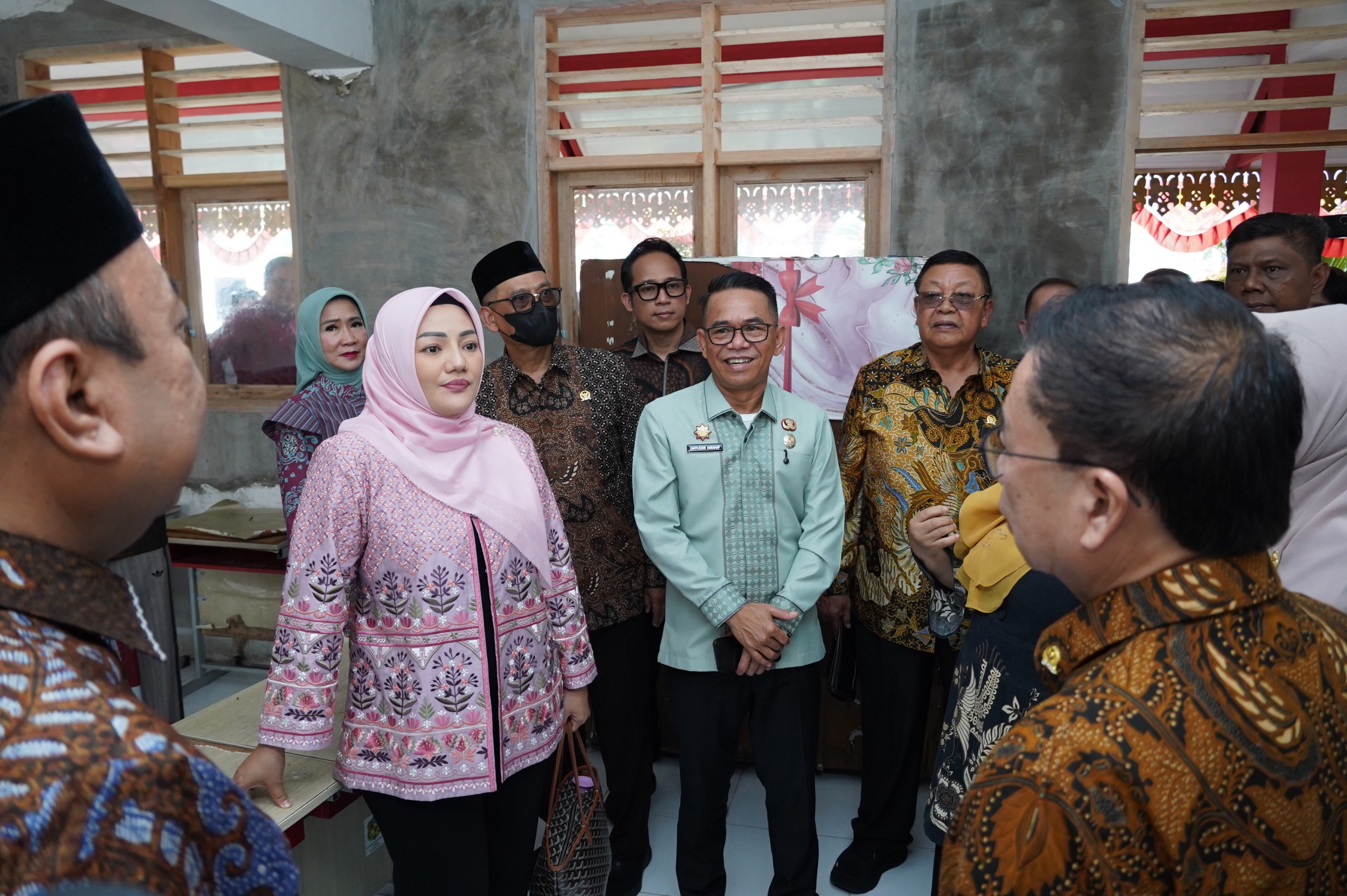 metrodeli/istimewa KUNJUNGAN KERJA: Wakil Walikota Medan Zakiyuddin Harahap dalam acara kunjungan kerja Komisi X DPR RI di SDN 060950, Jalan Yos Sudarso, Kec. Medan Labuhan, Jumat 4 September 2026.