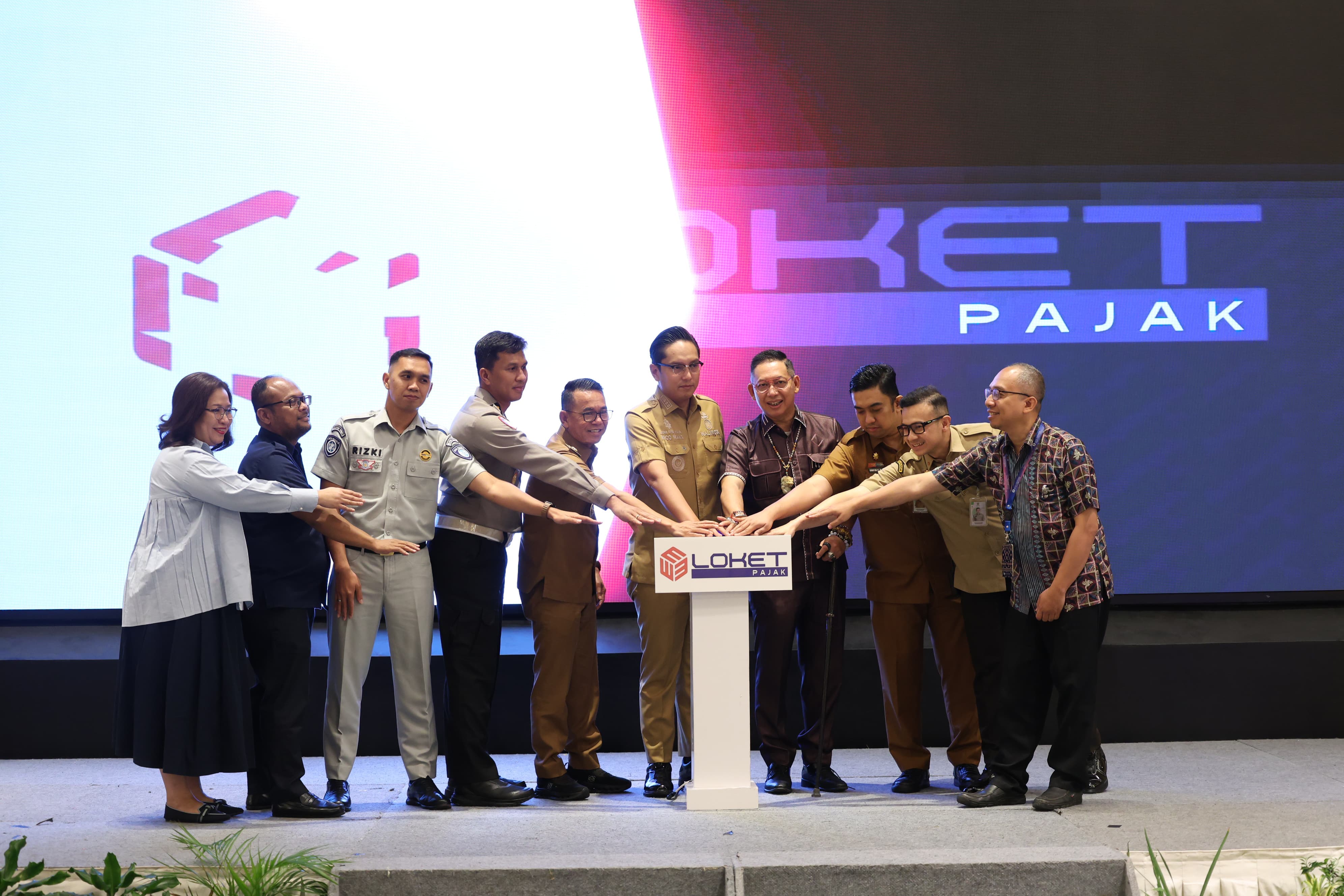 metrodeli/istimewa LUNCURKAN Walikota Medan Rico Waas meluncuran berlangsung Medan Corpu Smart di Assessment Center Lantai V MPP Medan secara hibrid, diikuti 99 ASN secara langsung dan 555 ASN daring, Senin 7 September 2026.