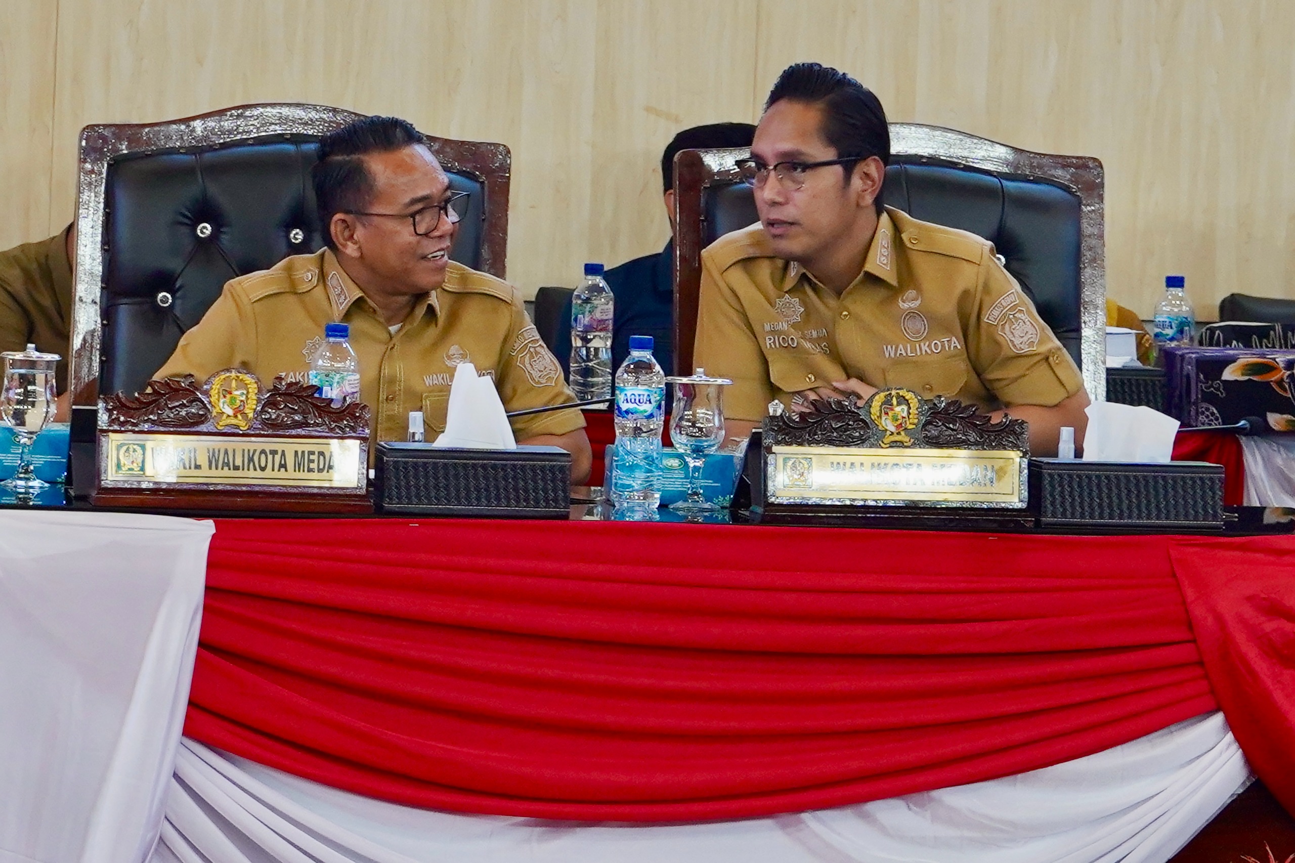 metrodeli/istimewa RAPAT PARIPURNA: Walikota Medan Rico Waas dalam Rapat Paripurna DPRD Medan dengan agenda Tanggapan Kepala Daerah terhadap Pemandangan Umum Fraksi-fraksi DPRD atas Penjelasan Kepala Daerah tentang Ranperda Perubahan atas Perda Nomor 1 Tahun 2024 tentang Pajak dan Retribusi Daerah, Selasa 22 September 2026.
