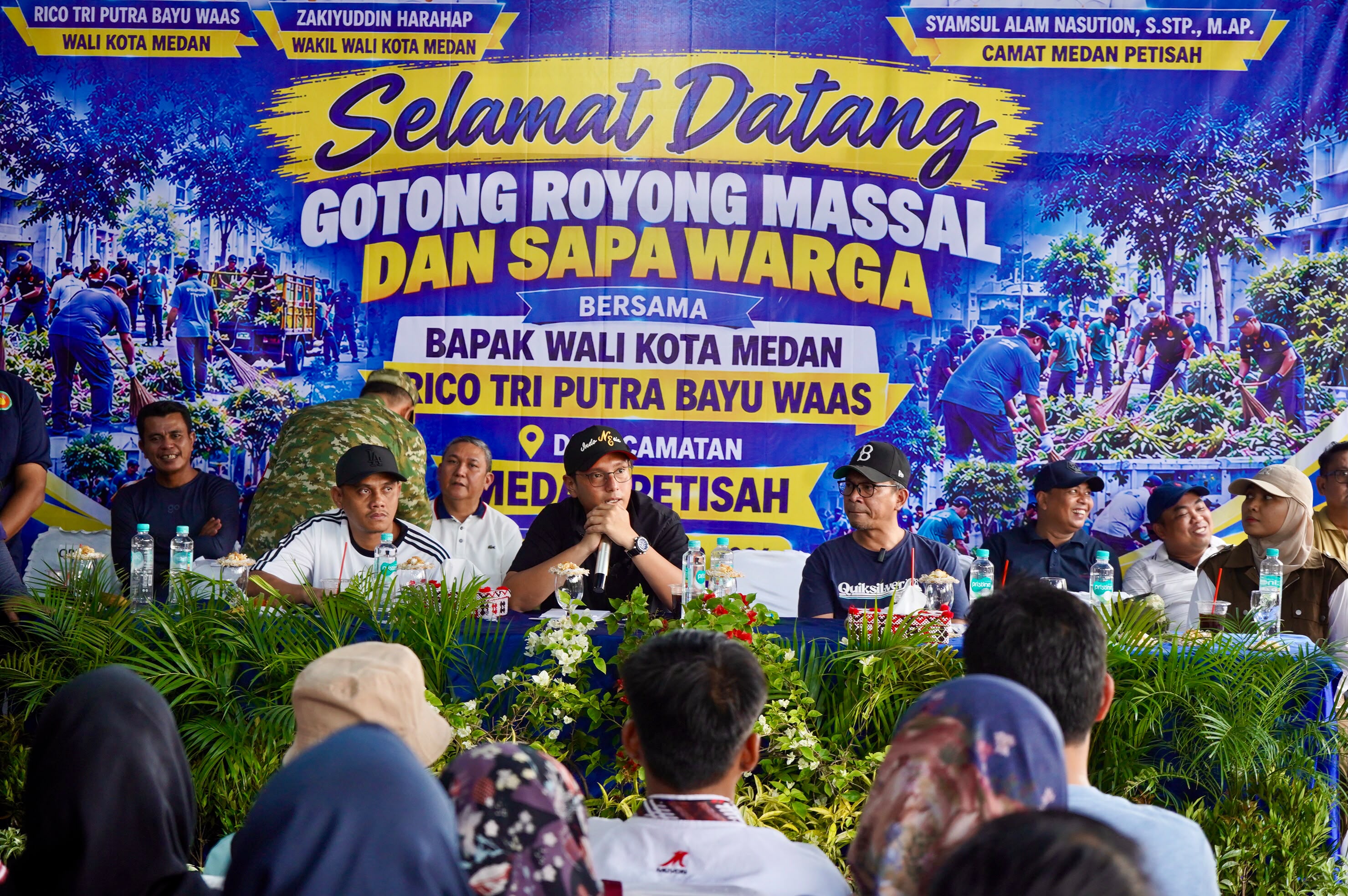 metrodeli/istimewa SAPA WARGA : Walikota Medan Rico Waas menghadiri dan memantau kegiatan Gotong Royong dan Sapa Warga di Jalan Mistar, Kelurahan Sei Putih Barat, Kecamatan Medan Petisah, Sabtu 24 Oktober 2026.